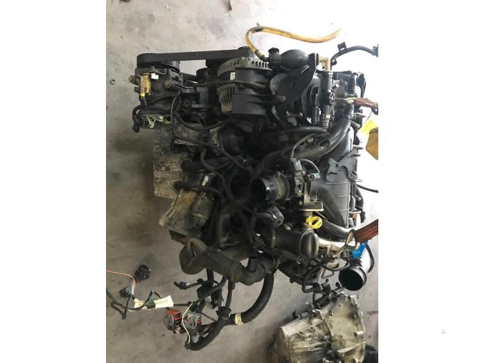 Engine from a Citroën C5 III Tourer (RW) 2.0 HDiF 16V 2011