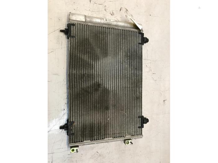Air conditioning condenser from a Citroën C4 Berline (NC) 1.6 e-HDI 2012
