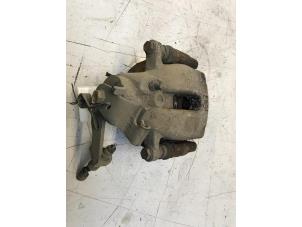 Used Rear brake calliper, right Citroen C4 Berline (NC) 1.6 e-HDI Price € 30,00 Margin scheme offered by Poolman autodemontage