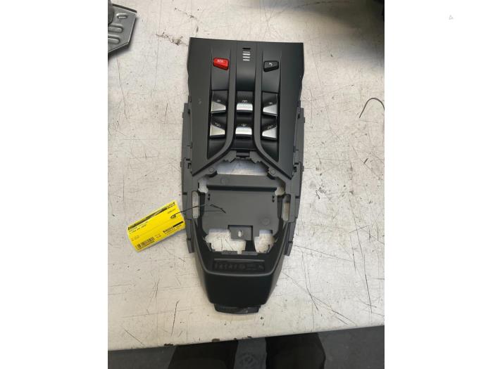 Sunroof switch from a DS DS 5 2.0 BlueHDi 180 16V 2016