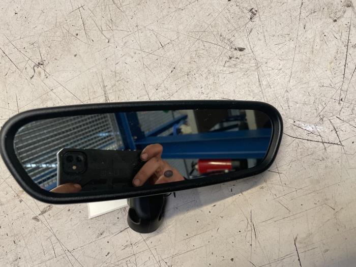 Rear view mirror from a DS DS 5 2.0 BlueHDi 180 16V 2016