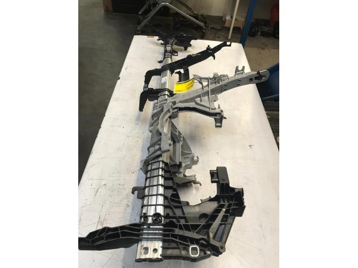 Begagnade Balk, instrumentbräda Mercedes E Estate (S213) E-220d 2.0 Turbo 16V 4-Matic Pris € 30,00 Marginaltabell erbjuds av Poolman autodemontage