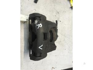 Used Front brake calliper, right Volvo S80 (AR/AS) 2.5 T Turbo 20V Price € 30,00 Margin scheme offered by Poolman autodemontage