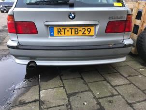 Usados Parachoques trasero BMW 5 serie Touring (E39) 528i 24V Precio € 150,00 Norma de margen ofrecido por Poolman autodemontage