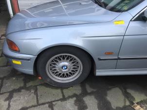 Gebrauchte Kotflügel links vorne BMW 5 serie Touring (E39) 528i 24V Preis € 75,00 Margenregelung angeboten von Poolman autodemontage