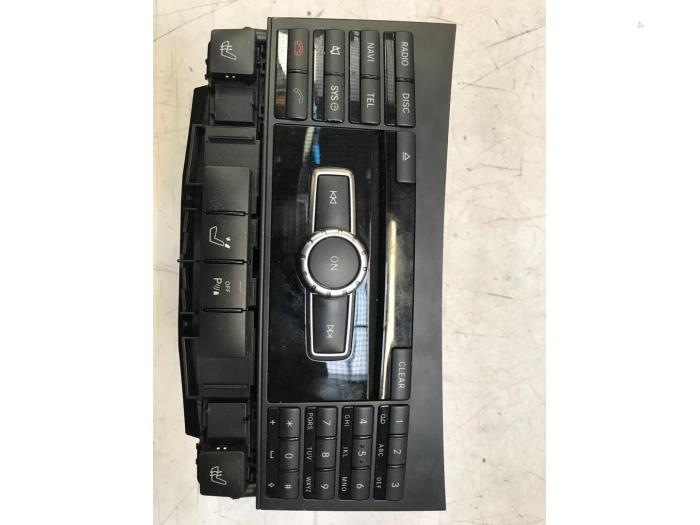 Używane Radio Mercedes E Estate (S212) E-300 Hybrid,BlueTec Hybrid V6 24V Cena € 75,00 Procedura marży oferowane przez Poolman autodemontage