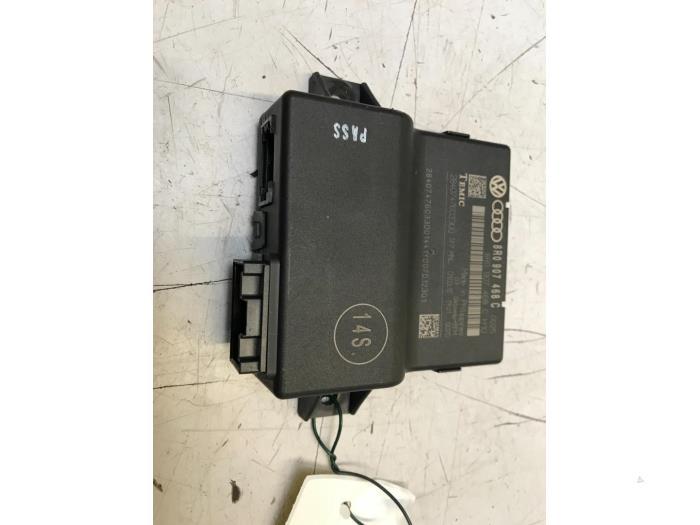 Używane Modul gateway Audi A5 Sportback (8TA) 3.0 TDI V6 24V Cena € 50,00 Procedura marży oferowane przez Poolman autodemontage