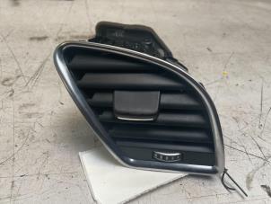 Usados Rejilla de aire de salpicadero Audi A5 Sportback (8TA) 3.0 TDI V6 24V Precio € 30,00 Norma de margen ofrecido por Poolman autodemontage