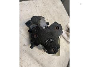 Begagnade Mekanisk bränslepump Mercedes ML II (164/4JG) 3.0 ML-280 CDI 4-Matic V6 24V Pris € 100,00 Marginaltabell erbjuds av Poolman autodemontage