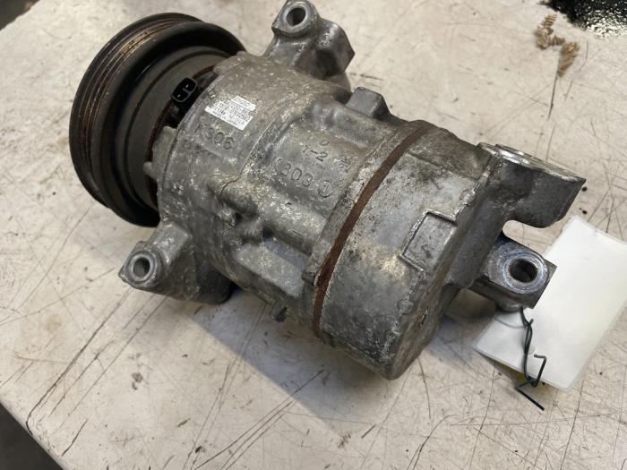 Air conditioning pump from a Fiat Stilo (192A/B) 1.6 16V 2004