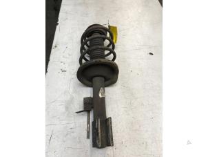Used Front shock absorber rod, right Peugeot 307 (3A/C/D) 1.6 16V Price € 30,00 Margin scheme offered by Poolman autodemontage