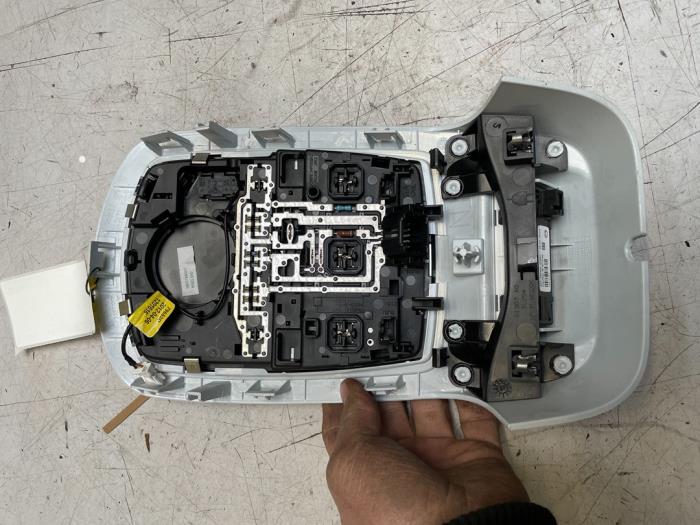 Innenbeleuchtung vorne van een Peugeot 508 (8D) 1.6 HDiF 16V 2012