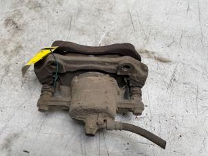 Used Front brake calliper, right Suzuki Grand Vitara II (JT) 2.4 16V Price € 30,00 Margin scheme offered by Poolman autodemontage