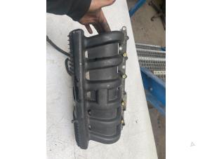 Used Intake manifold BMW 5 serie Touring (E39) 528i 24V Price € 30,00 Margin scheme offered by Poolman autodemontage