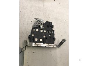 Used Fuse box Opel Movano 2.3 CDTi 16V FWD Price € 36,30 Inclusive VAT offered by Poolman autodemontage