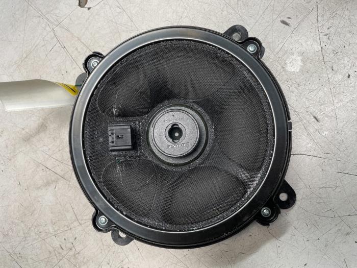 Subwoofer Mazda CX5 2.2 Skyactiv D 16V High Power 4WD KD45566A60