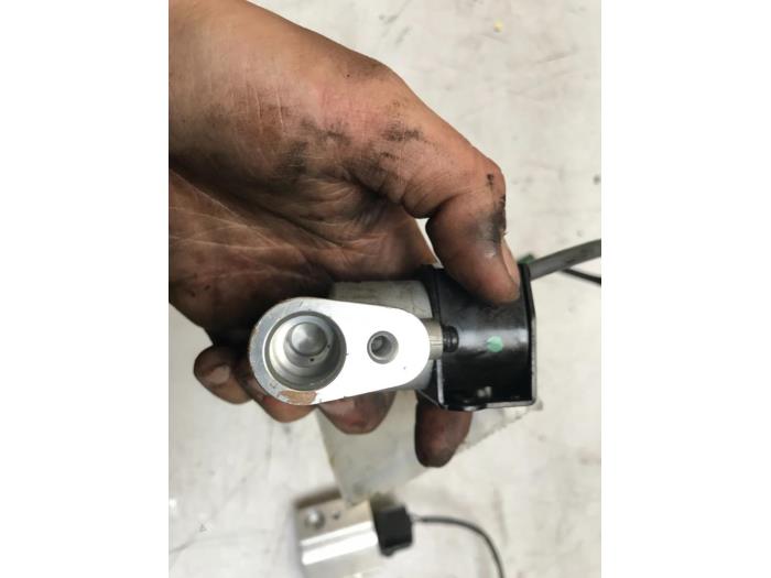 AC expansion valve from a Renault Kangoo Express (FW) ZE 40 2018