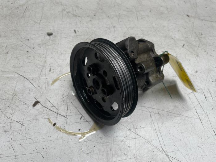 Usagé Pompe de direction Volkswagen Caddy III (2KA,2KH,2CA,2CH) 1.9 TDI Prix € 30,00 Règlement à la marge proposé par Poolman autodemontage