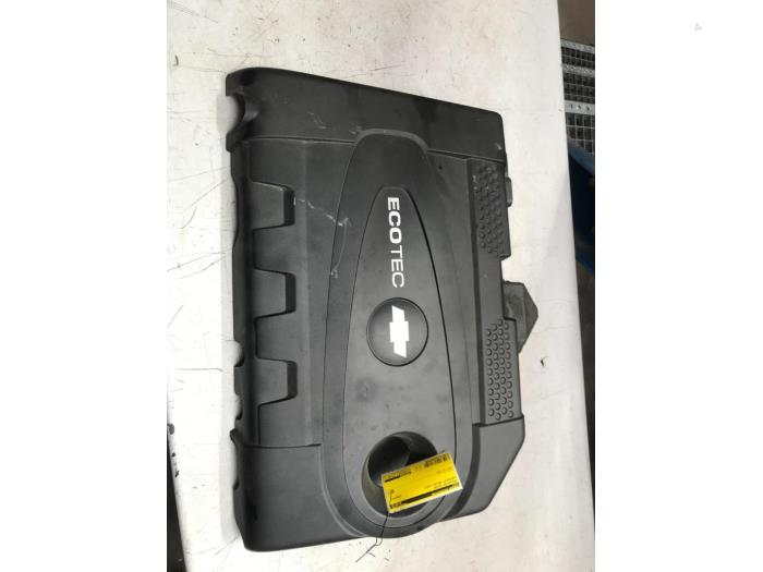 Usados Cobertor motor Chevrolet Malibu 2.0 D 16V Precio € 30,00 Norma de margen ofrecido por Poolman autodemontage