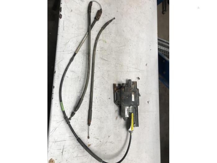 Usagé Moteur frein à main Chevrolet Malibu 2.0 D 16V Prix € 49,00 Règlement à la marge proposé par Poolman autodemontage