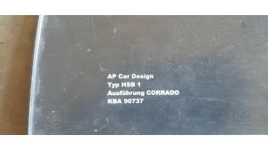 Usados Marco embellecedor puerta detrás Volkswagen Corrado 1.8 G60 Precio € 40,00 Norma de margen ofrecido por Poolman autodemontage