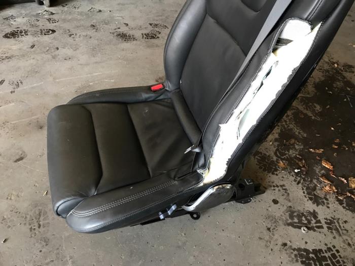Fotel srodkowy z Tesla Model X P100D 2017