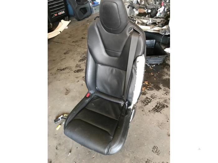 Fotel srodkowy z Tesla Model X P100D 2017