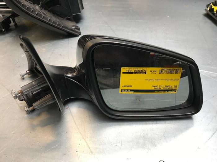 Rétroviseur Droit BMW Série 7 E38 - 8170512 (occasion, Plastique Cassé)