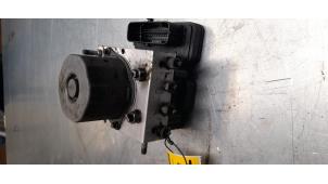 Gebrauchte ABS Pumpe Iveco New Daily V 35C17/C17D/S17, 40/45/50/60/70C17 Preis € 242,00 Mit Mehrwertsteuer angeboten von Poolman autodemontage