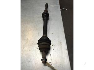 Used Front drive shaft, right Peugeot 308 SW (4E/H) 1.6 16V THP Autom. Price € 40,00 Margin scheme offered by Poolman autodemontage