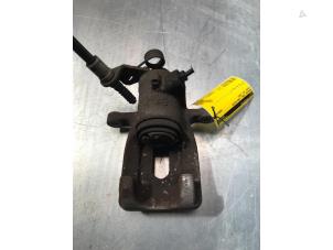 Used Rear brake calliper, left Peugeot 308 SW (4E/H) 1.6 16V THP Autom. Price € 30,00 Margin scheme offered by Poolman autodemontage