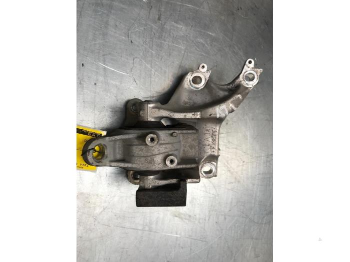 Used Engine mount Honda Civic (FK1/2/3) 1.8i VTEC 16V Price € 30,00 Margin scheme offered by Poolman autodemontage