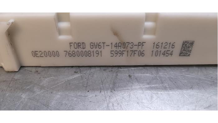 Boîte à fusibles d'un Ford Focus 3 Wagon 1.0 Ti-VCT EcoBoost 12V 125 2017
