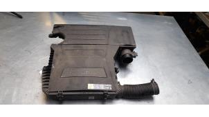 Używane Obudowa filtra powietrza Hyundai Ioniq 1.6 GDI 16V Hybrid Cena € 75,00 Procedura marży oferowane przez Poolman autodemontage