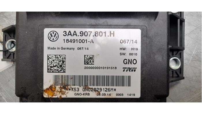 Handbremse Modul van een Volkswagen Passat Alltrack (365) 2.0 TDI 16V 177 4Motion 2013