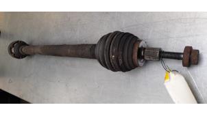 Used Front drive shaft, right Volkswagen Touran (1T1/T2) 1.9 TDI 105 Price € 30,00 Margin scheme offered by Poolman autodemontage