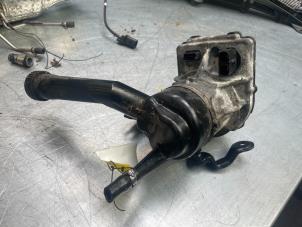 Used Power steering pump Peugeot 308 (4A/C) 1.6 HDi 16V FAP Price € 65,00 Margin scheme offered by Poolman autodemontage