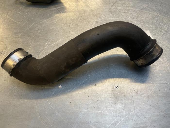 Gebrauchte Intercooler Schlauch Mercedes E Combi (S211) 3.2 E-320 CDI 24V Preis € 20,00 Margenregelung angeboten von Poolman autodemontage