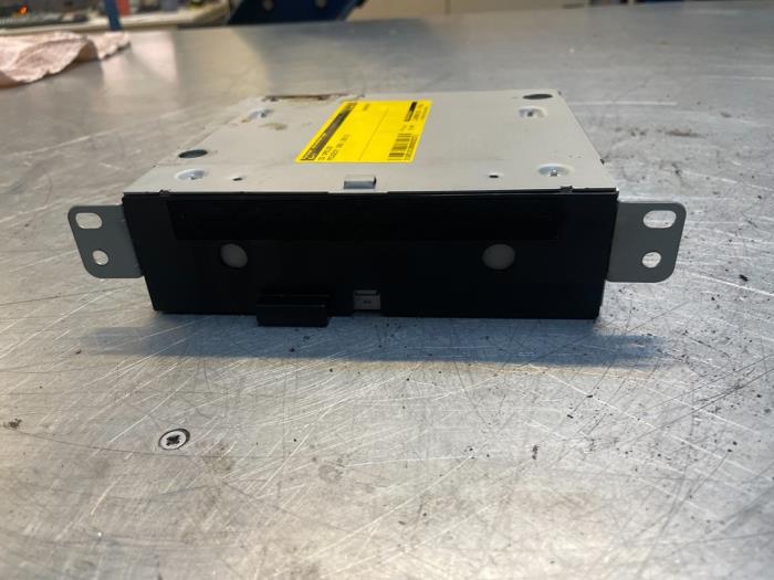 Lecteur CD d'un Peugeot 508 (8D) 1.6 HDiF 16V 2011