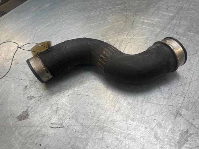 Gebrauchte Intercooler Schlauch Mercedes E Combi (S211) 3.2 E-320 CDI 24V Preis € 20,00 Margenregelung angeboten von Poolman autodemontage