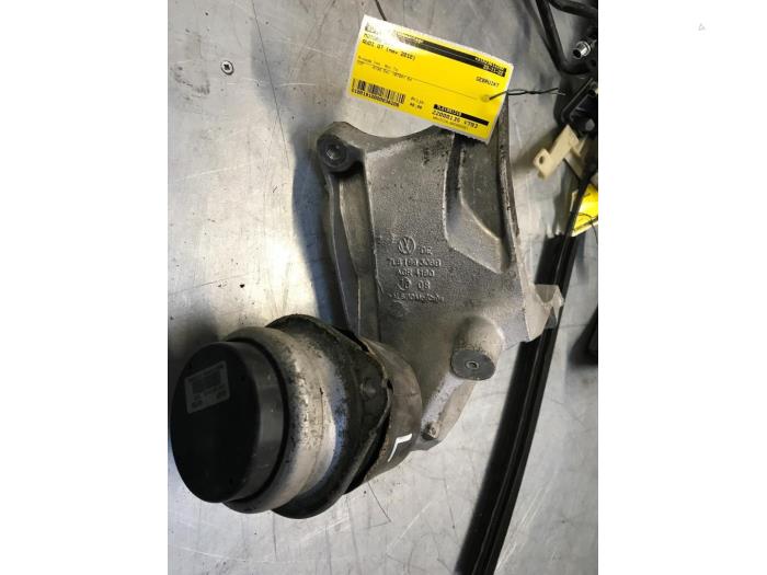 Used Engine mount Audi Q7 (4LB) 4.2 TDI V8 32V Tiptronic Price € 40,00 Margin scheme offered by Poolman autodemontage