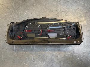 Used Instrument panel Nissan Navara (D40) 2.5 dCi 16V 4x4 Price € 200,00 Margin scheme offered by Poolman autodemontage