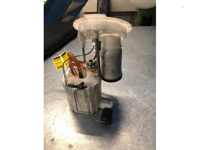 Gebrauchte Kraftstoffpumpe Elektrisch BMW 1 serie (F20) 118i 1.5 TwinPower 12V Preis € 75,00 Margenregelung angeboten von Poolman autodemontage