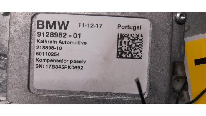 Antennenverstärker van een BMW 1 serie (F20) 118i 1.5 TwinPower 12V 2018