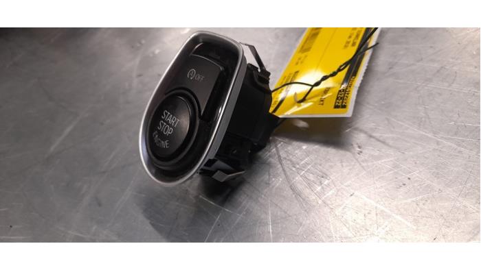 Przelacznik Start/Stop z BMW 1 serie (F20) 118i 1.5 TwinPower 12V 2018