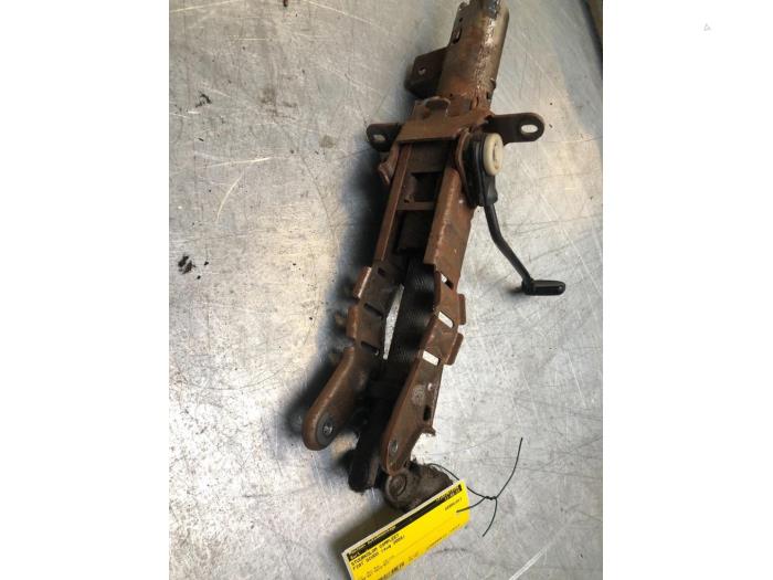 Steering column housing complete from a Fiat Scudo (270) 1.6 D Multijet 2008