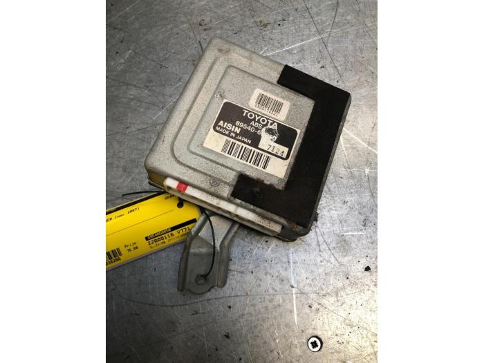 Usagé Ordinateur ABS Toyota Land Cruiser 90 (J9) 3.4i 24V Prix € 75,00 Règlement à la marge proposé par Poolman autodemontage