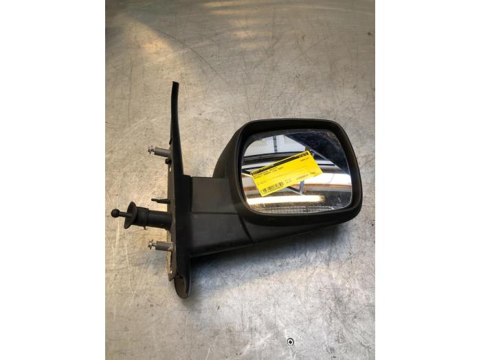 Wing mirror, right from a Renault Kangoo Express (FW) 1.5 dCi 85 2009