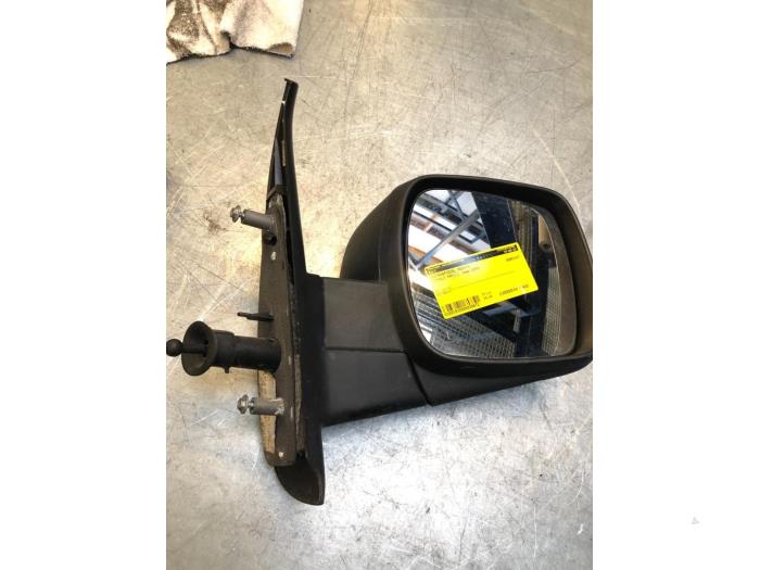 Wing mirror, right from a Renault Kangoo Express (FW) 1.5 dCi 85 2009