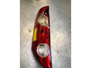 Used Taillight, left Renault Kangoo Express (FW) 1.5 dCi 85 Price € 30,00 Margin scheme offered by Poolman autodemontage